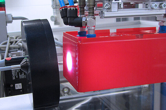 Inline-Farbmessung von Kunststoff-Spritzgussteilen inline-color-measurement-plastic.jpg