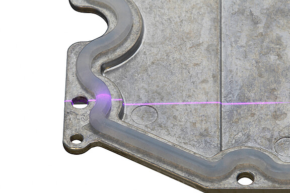 Prüfung von transparenten Kleberaupen control-transparent-glue-beads.jpg