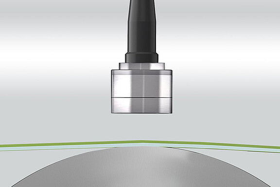 共焦点センサーによるプラスチックまたは接着剤の差厚測定