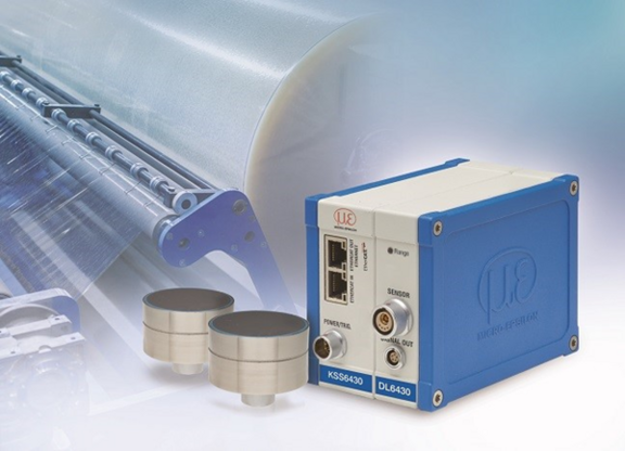 combiSNESOR heads and controller in front of film sheet machine