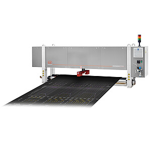 Profile thickness measurement of roller head installations